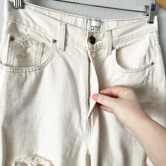 BDG High Rise Baggy Distressed Cream Color Jeans‎ women’s size 28 urban - Picture 7 of 14